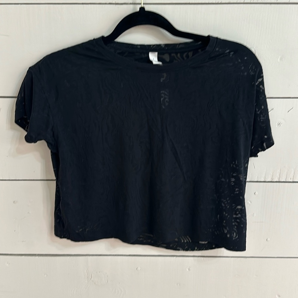 Lululemon crop top